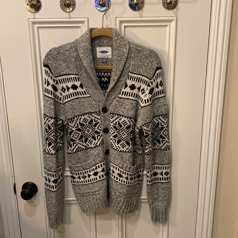 Men’s Old Navy Cardigan Sweater. Size Small.